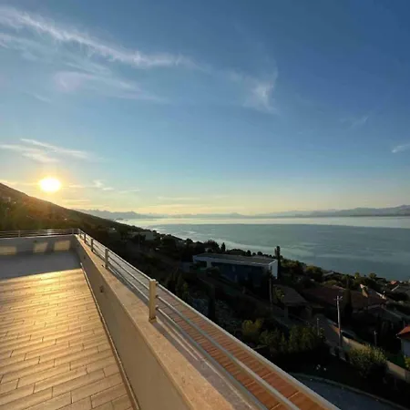 Villa Velipo *