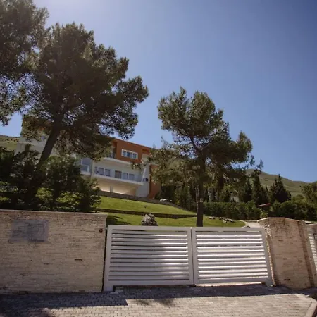 Velipo Villa *
